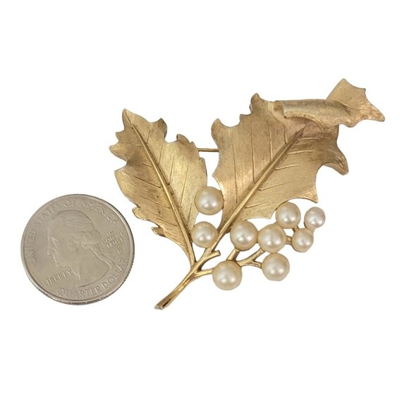 Trifari Crown Over T Gold Tone Faux Pearl Leaf Brooch, Signed - Picture 5 of 7